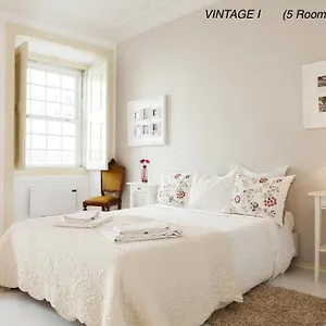 Apartment Alfama Vintage 1 Guests - Alfama Vintage 2 Five Guests - Alfama Vintage 3 Three Guests, Lisbon