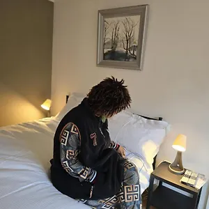 https://apt-meadthames-view.brighton-hotels-england.com